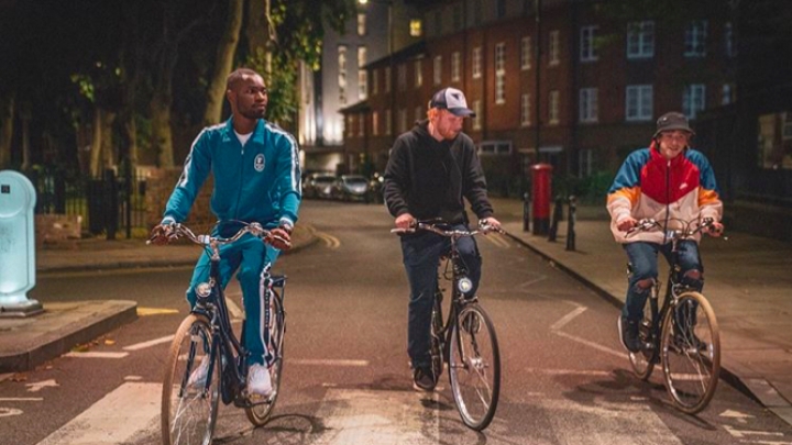 Ed Sheeran divulga trailer e fotos dos bastidores de seu próximo clipe, “Nothing On You”