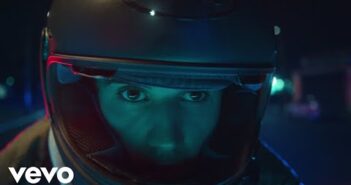 Hold On - Justin Bieber