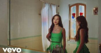 Deja vu - Olivia Rodrigo