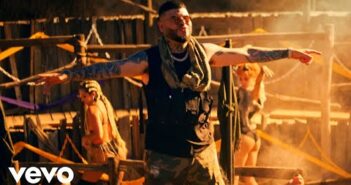 Farruko – Pepas (Official Video)