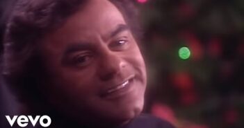 Johnny Mathis – When a Child Is Born (from Home for Christmas)