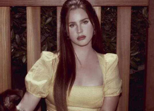 Novo teaser da série “Euphoria” traz trecho de música inédita de Lana Del Rey. Veja!