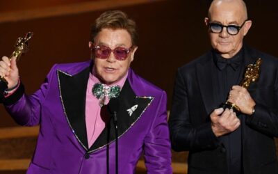 Elton John irá se apresentar na cerimônia do Rock and Roll Hall of Fame
