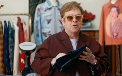 Elton John anuncia leilão de itens pessoais de vestuário no eBay