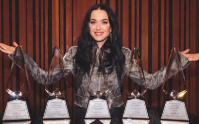 Katy Perry recebe seu sexto disco de diamante em singles com “E.T.”
